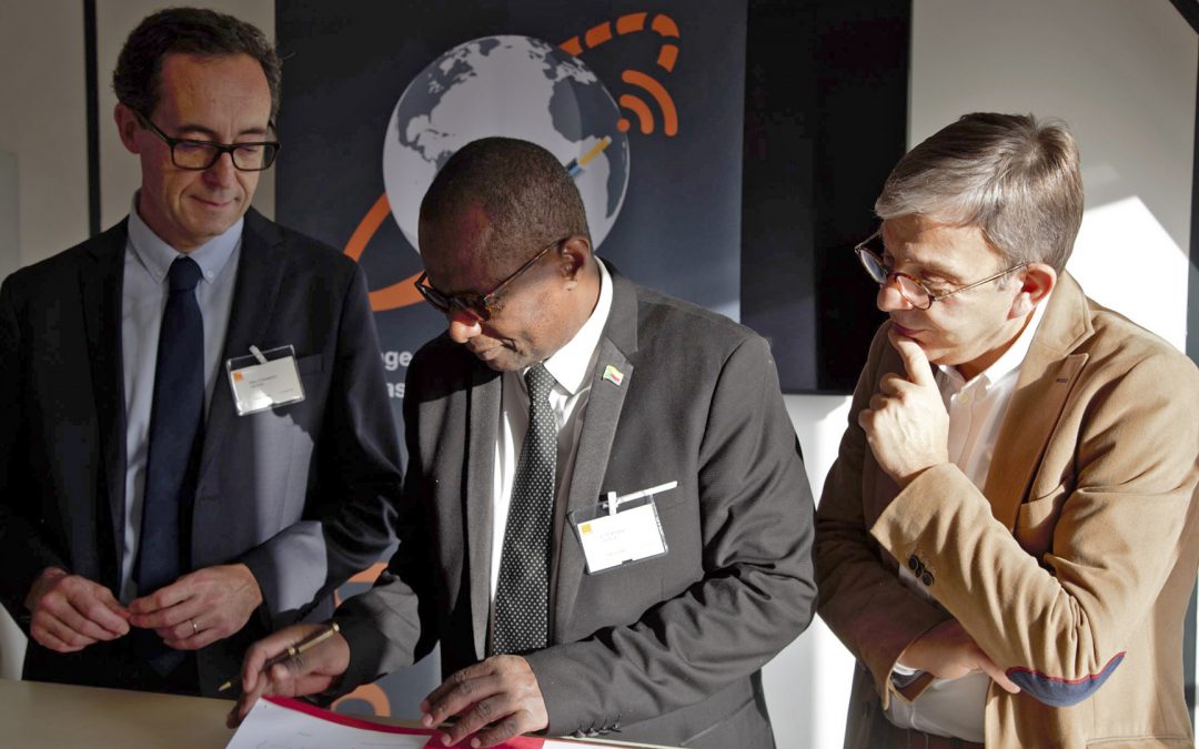 Une fibre optique pour mieux comprendre les séismes à Mayotte