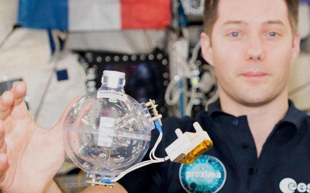 Turbulence d’ondes dans la Station Spatiale Internationale