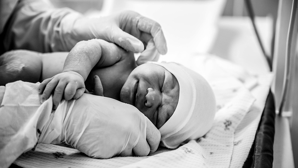 Les étudiants en maïeutique en première ligne dans les maternités